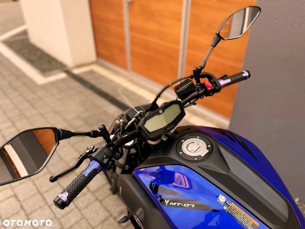 Yamaha MT - 7