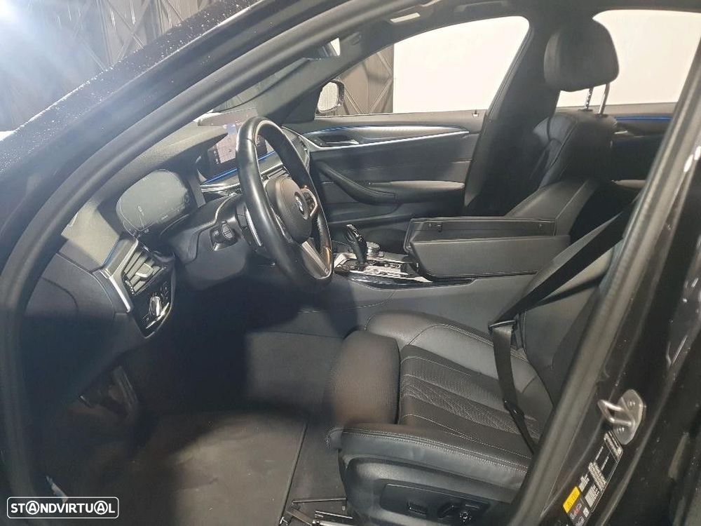 BMW 530 e Pack M - 5