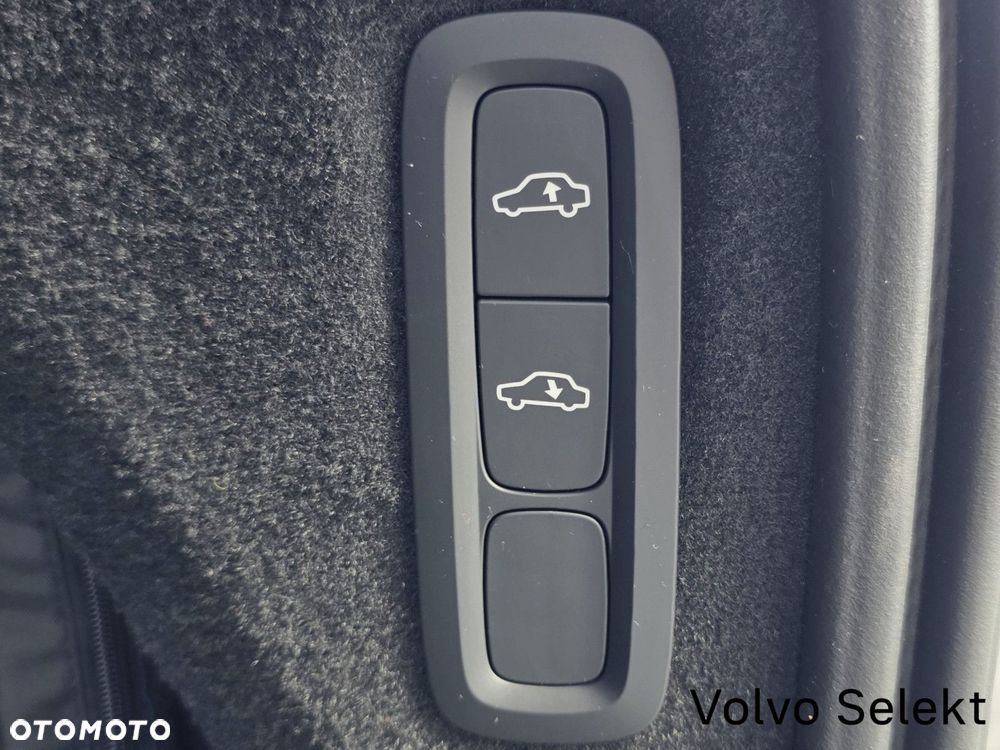 Volvo XC 90 - 22