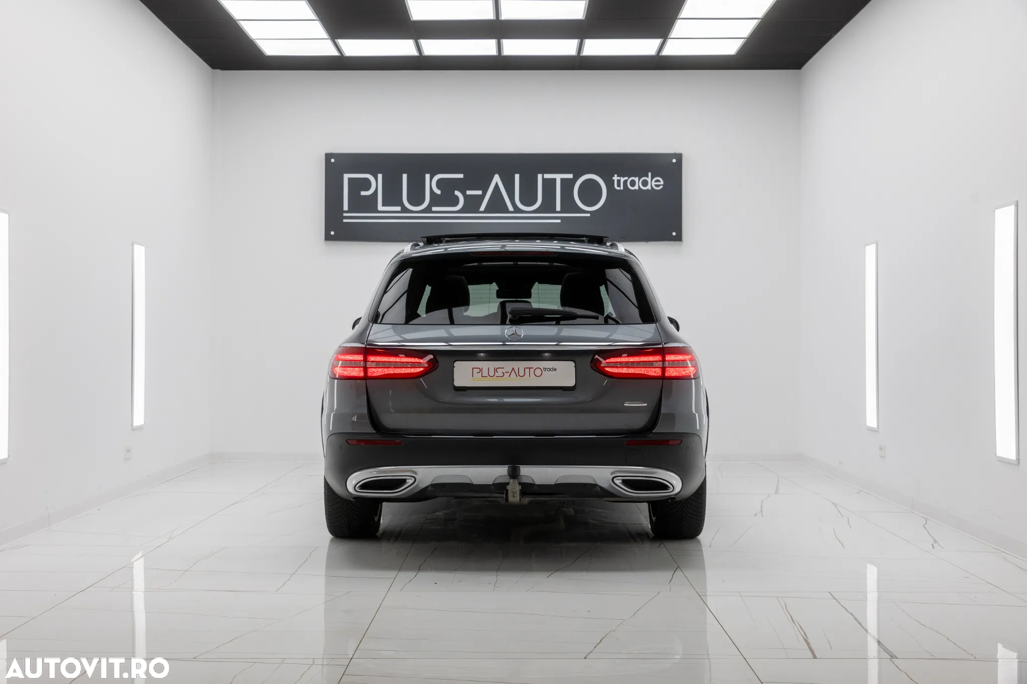 Mercedes-Benz E 220 d 4Matic 9G-TRONIC Avantgarde - 12
