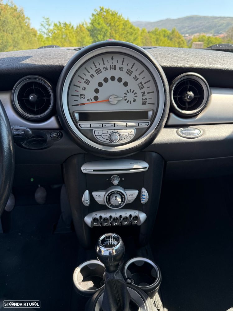 MINI 3 Portas Cooper D - 13