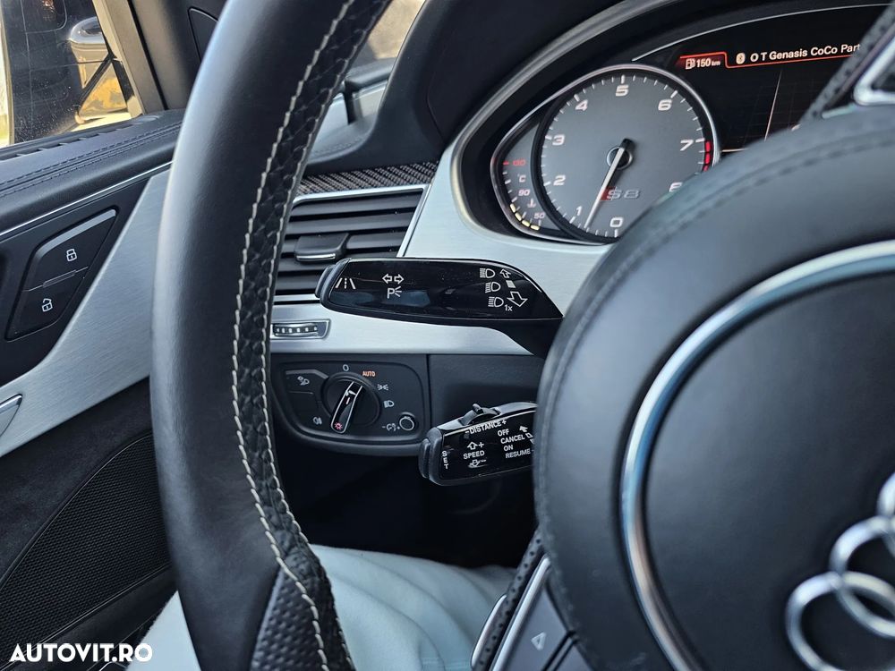 Audi S8 Plus 4.0 TFSI quattro Tiptronic - 13
