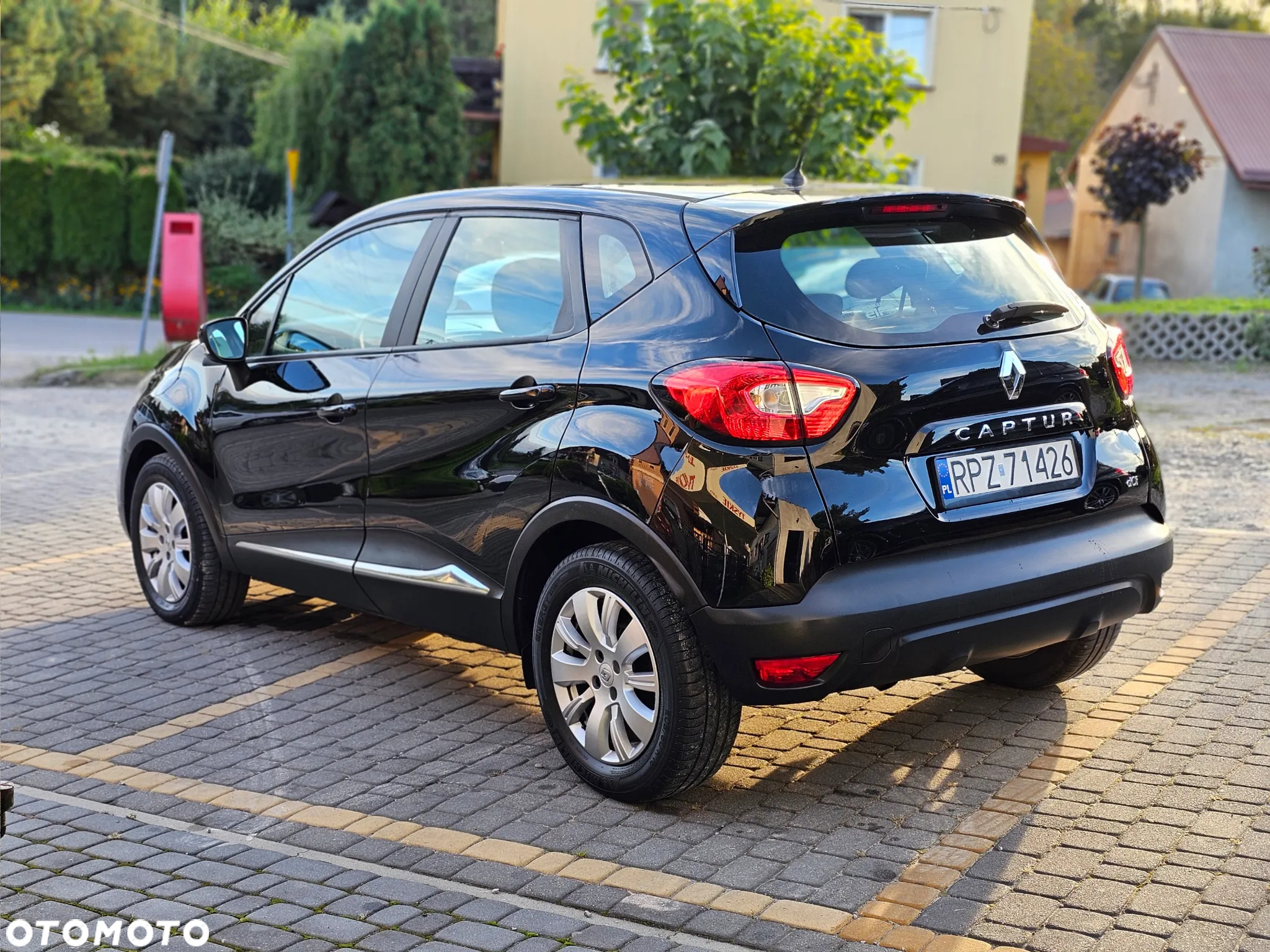 Renault Captur dCi 90 EDC Dynamique - 4