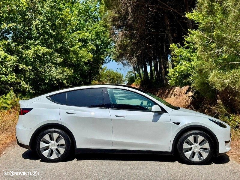 Tesla Model Y RWD - 3