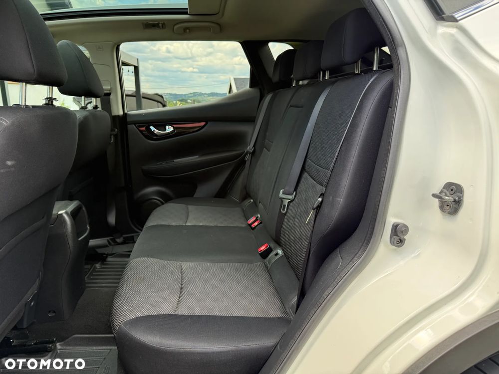 Nissan Qashqai 1.5 dCi Tekna - 17