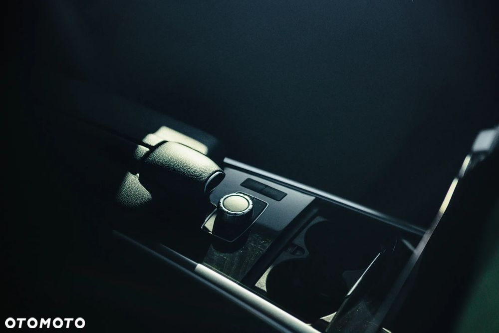 Mercedes-Benz Klasa E 200 7G-TRONIC Avantgarde - 18