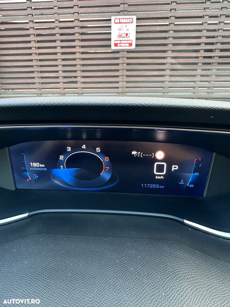 Peugeot 308 PureTech 130 GPF EAT8 Stop & Start Allure Business-Paket - 35