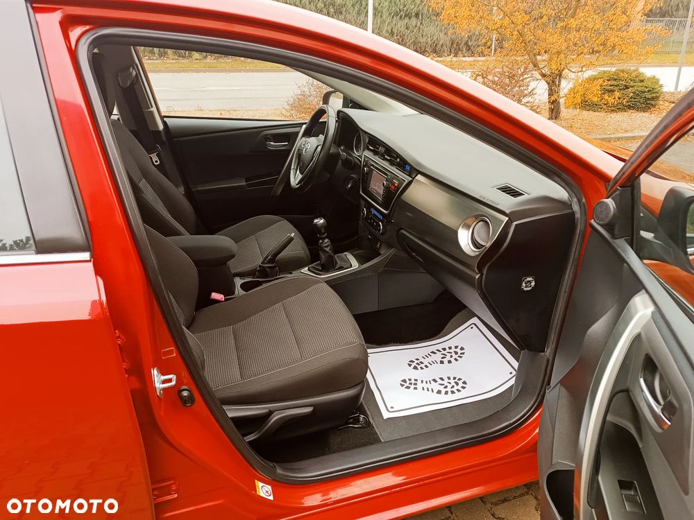 Toyota Auris - 17