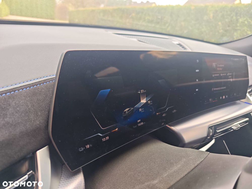 BMW iX2 xDrive30 66.5kWh M Sport - 7