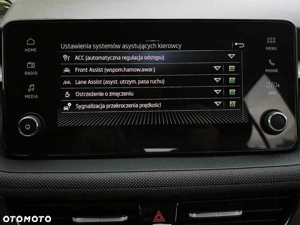 Skoda Fabia 1.0 TSI Selection DSG - 33
