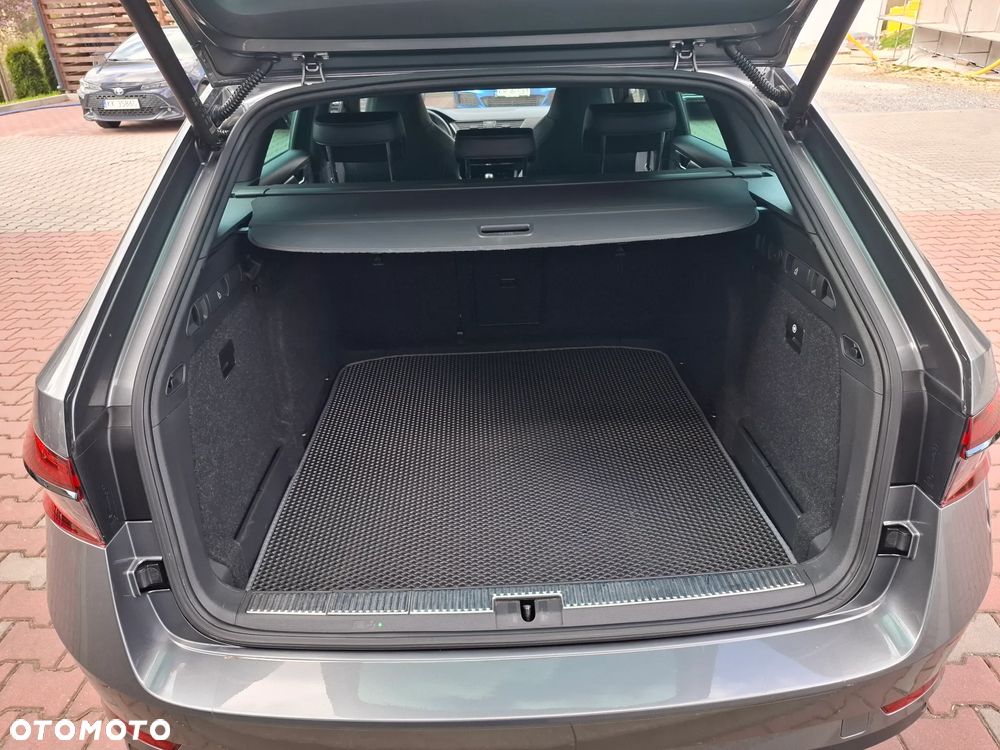 Skoda Superb 1.5 TSI Sportline DSG - 8