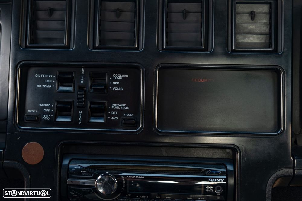 Chevrolet Corvette - 21