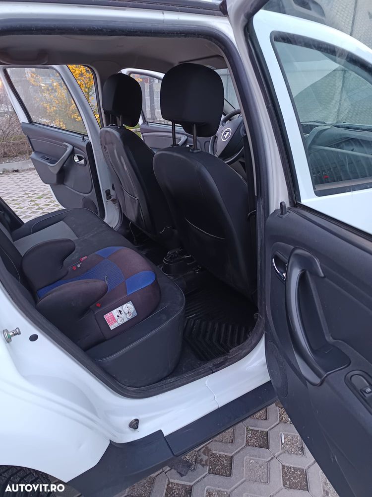 Dacia Duster 1.5 dCi 4x4 Laureate - 10