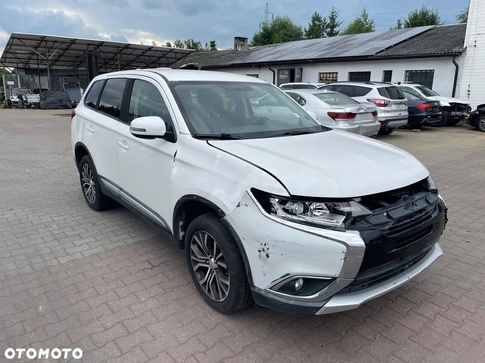 Mitsubishi Outlander 2.4 4WD CVT Instyle - 6