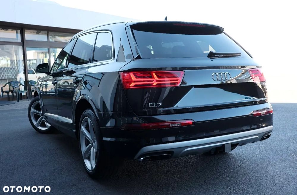 Audi Q7 - 7