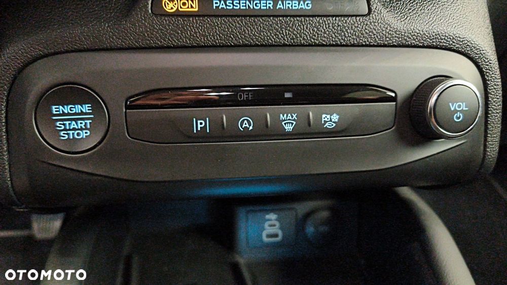 Ford Focus 1.0 EcoBoost mHEV Titanium X - 24