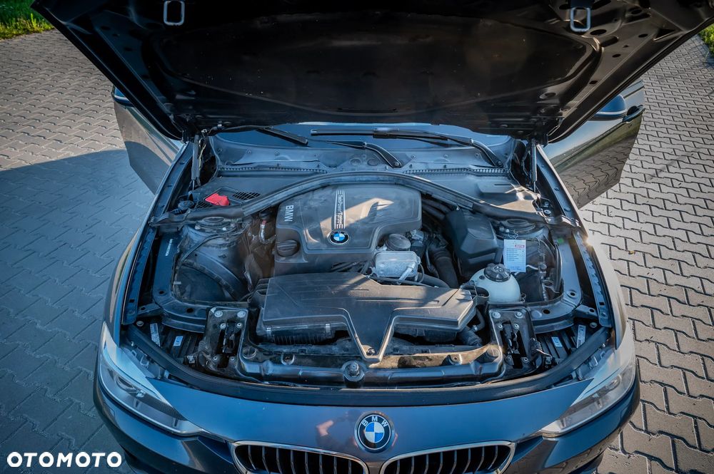 BMW Seria 3 328i - 13