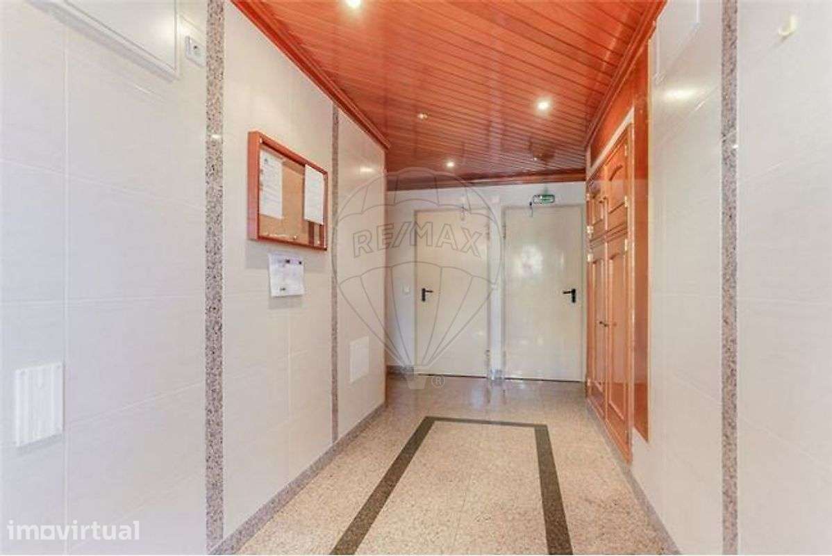 Apartamento T2 para arrendamento - Grande imagem: 2/18