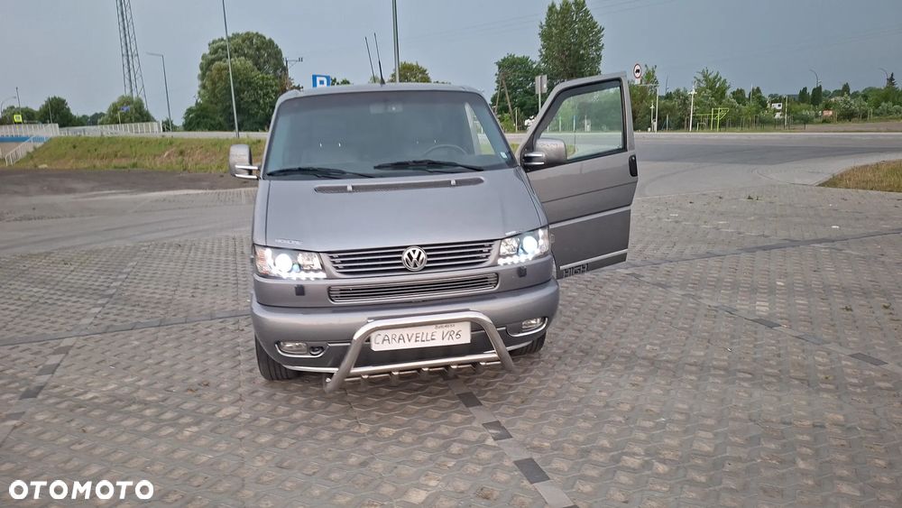 Volkswagen Caravelle - 5