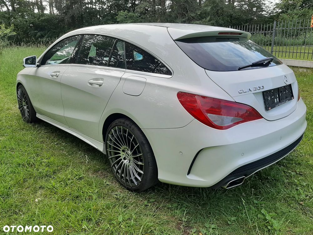 Mercedes-Benz CLA Shooting Brake 180 AMG Line - 7