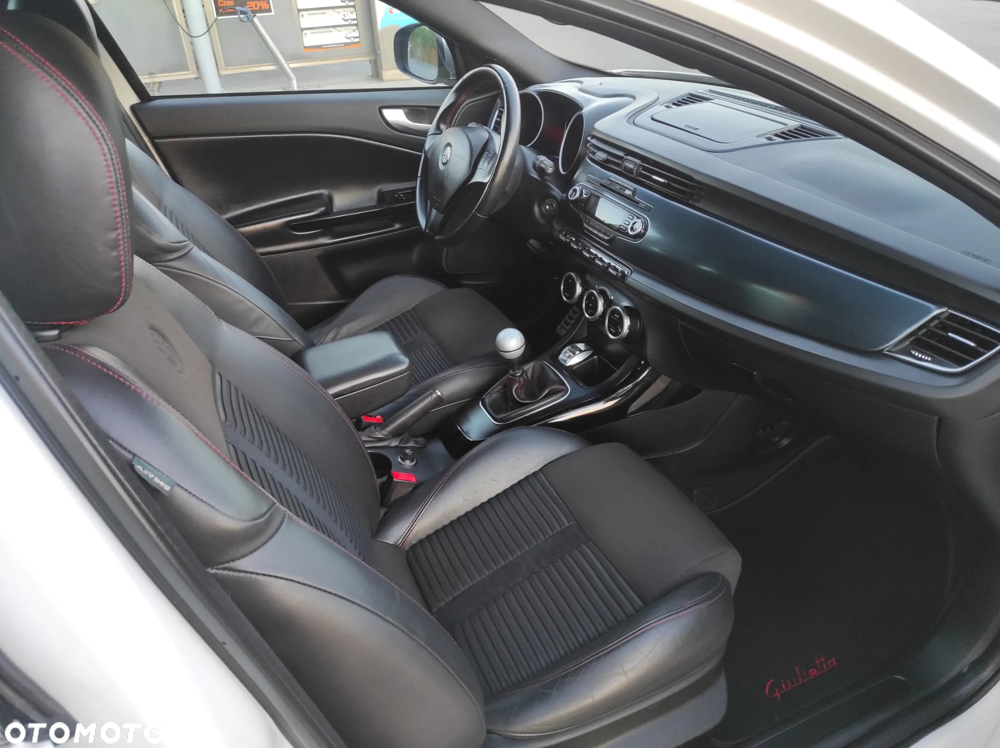 Alfa Romeo Giulietta 1750 TBi Quadrifoglio Verde - 21