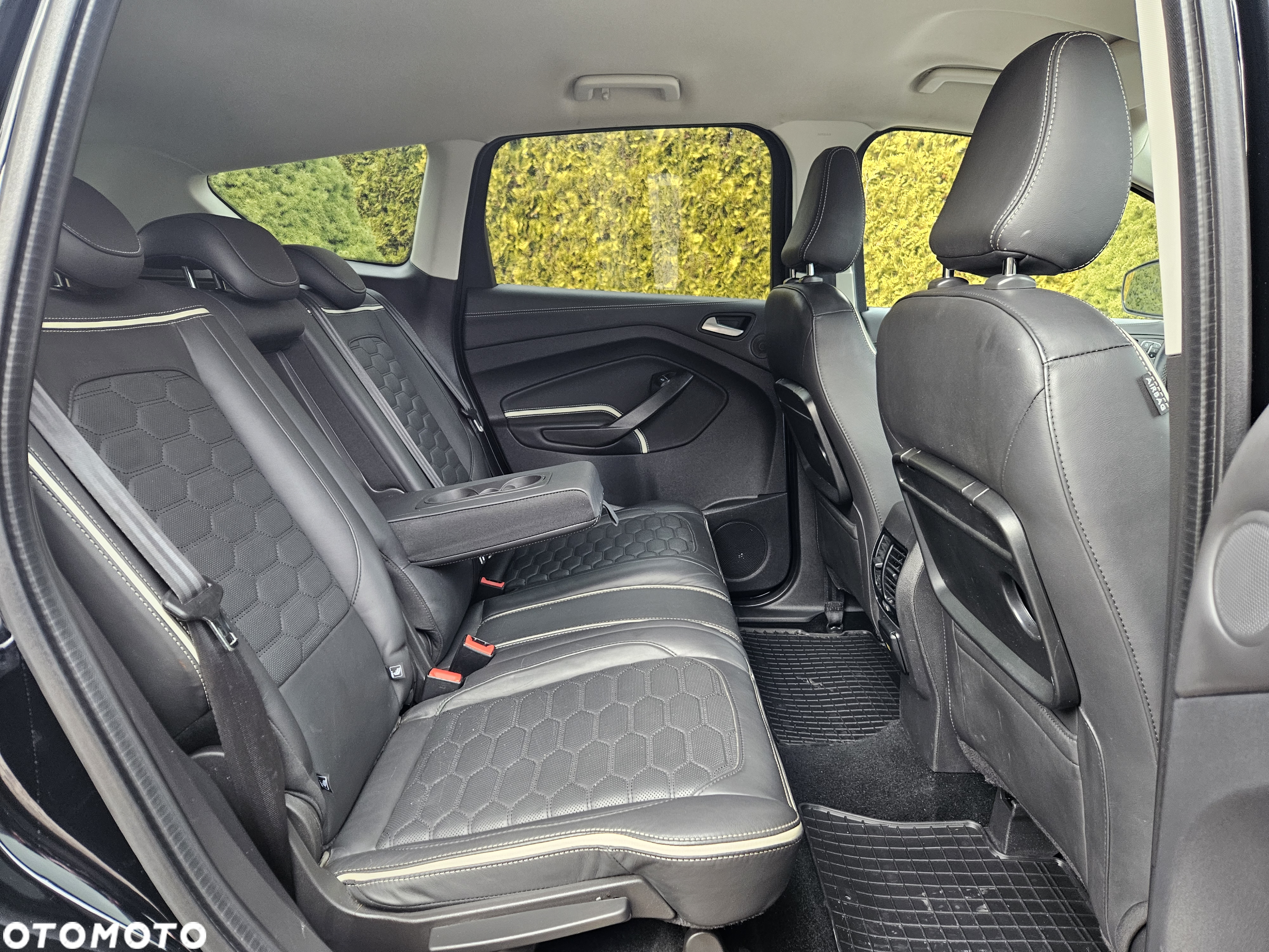 Ford Kuga 2.0 TDCi 4x4 Vignale - 24
