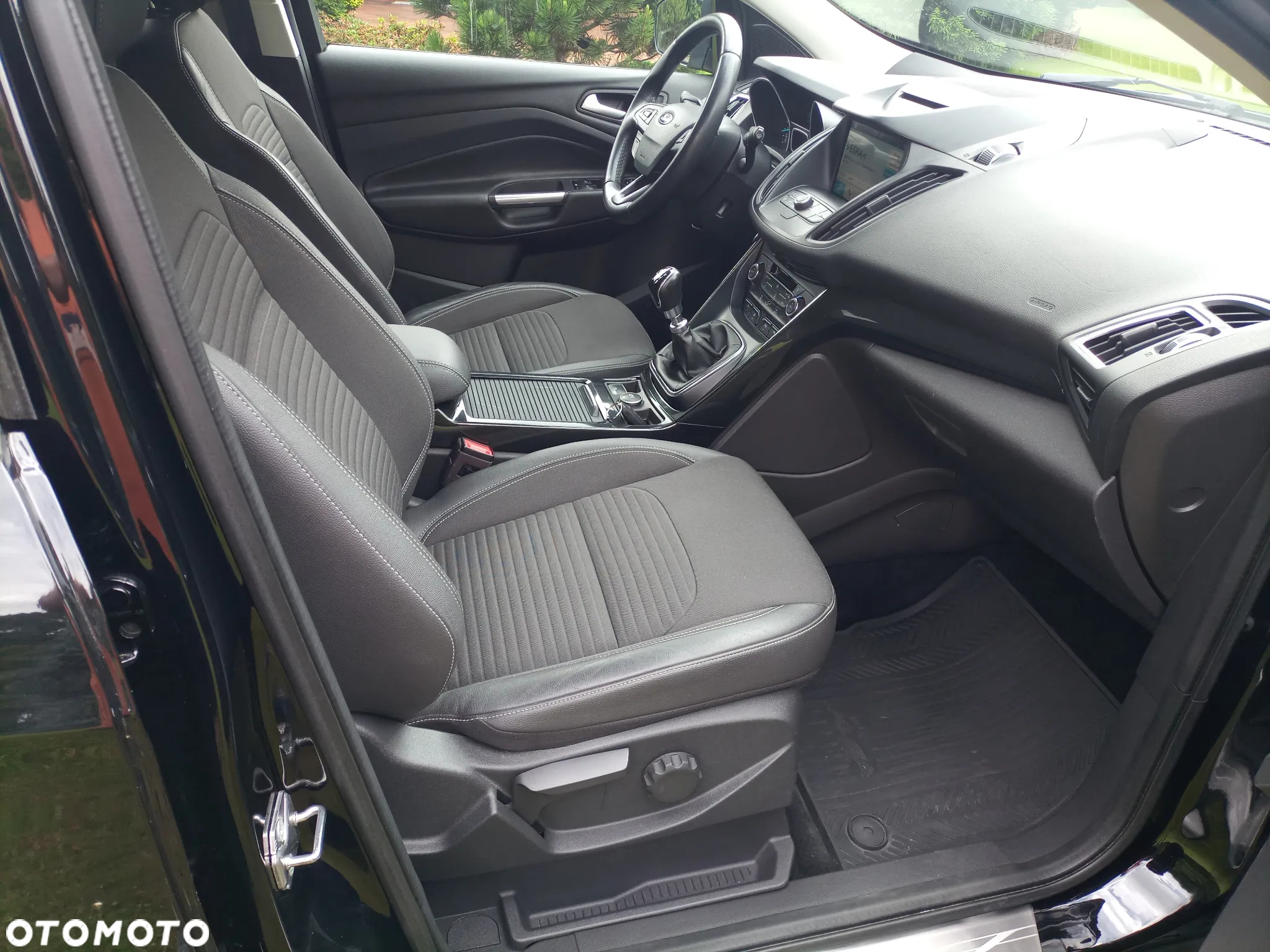 Ford Kuga 1.5 EcoBoost 2x4 Titanium - 11
