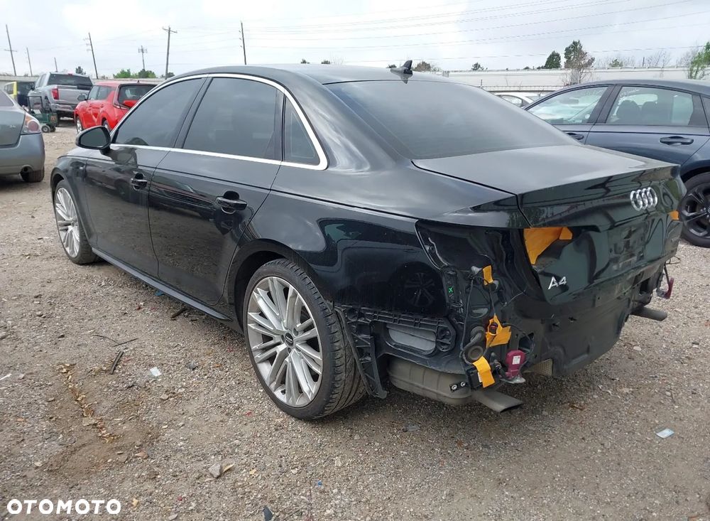 Audi A4 Limousine - 4