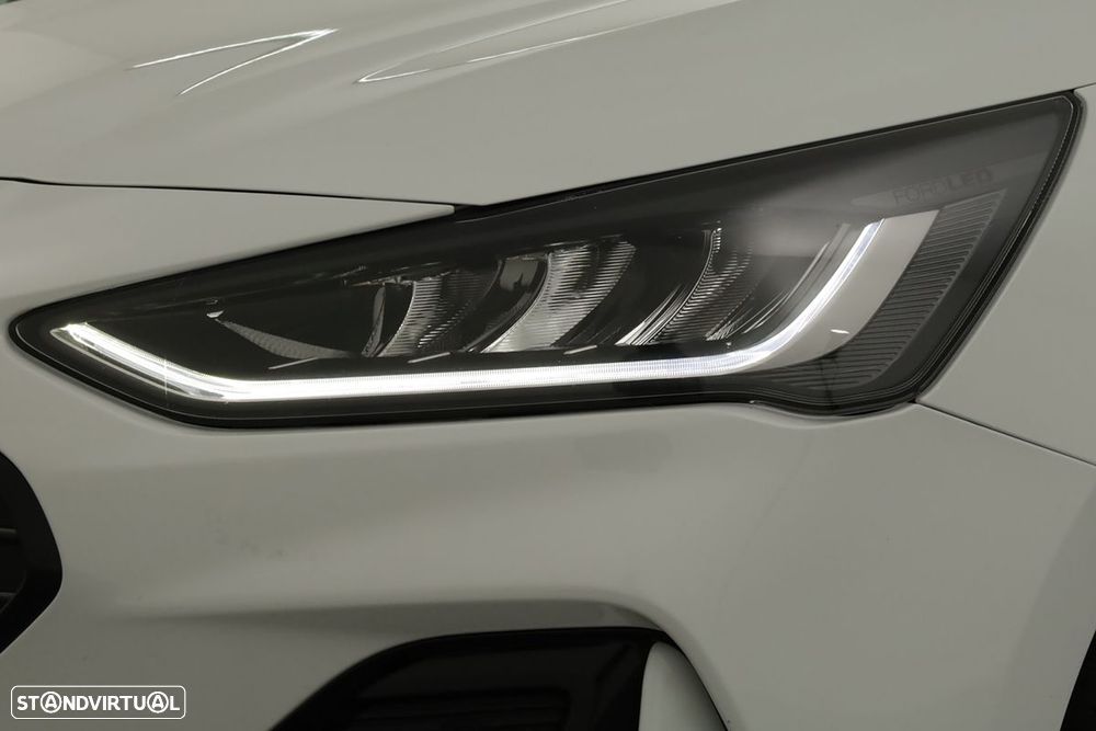 Ford Focus 1.0 EcoBoost MHEV ST-Line X Aut. - 6