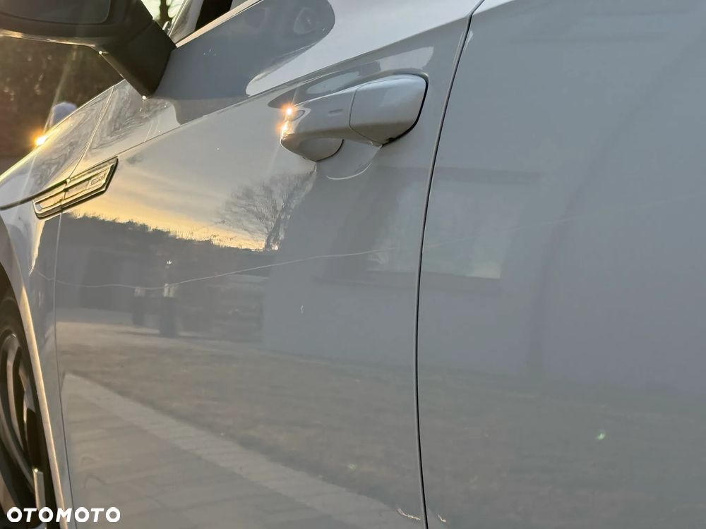 Volkswagen Arteon 2.0 TDI SCR 4Motion DSG Elegance - 11