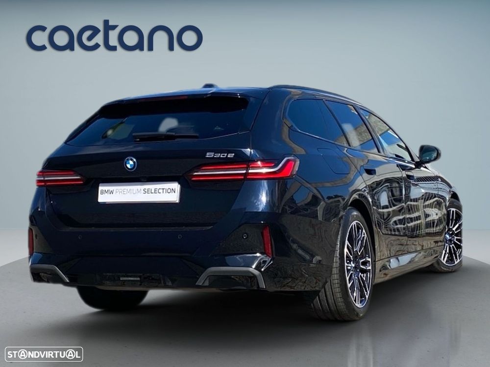 BMW 530 e Pack Desportivo M - 2