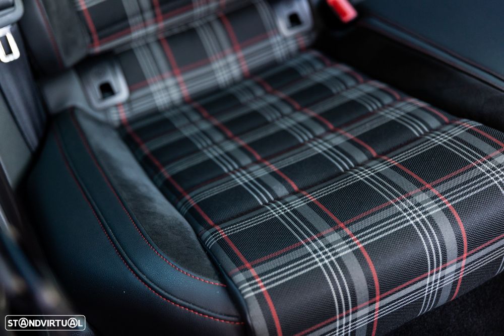 VW Golf GTI Performance BlueMotion DSG - 17