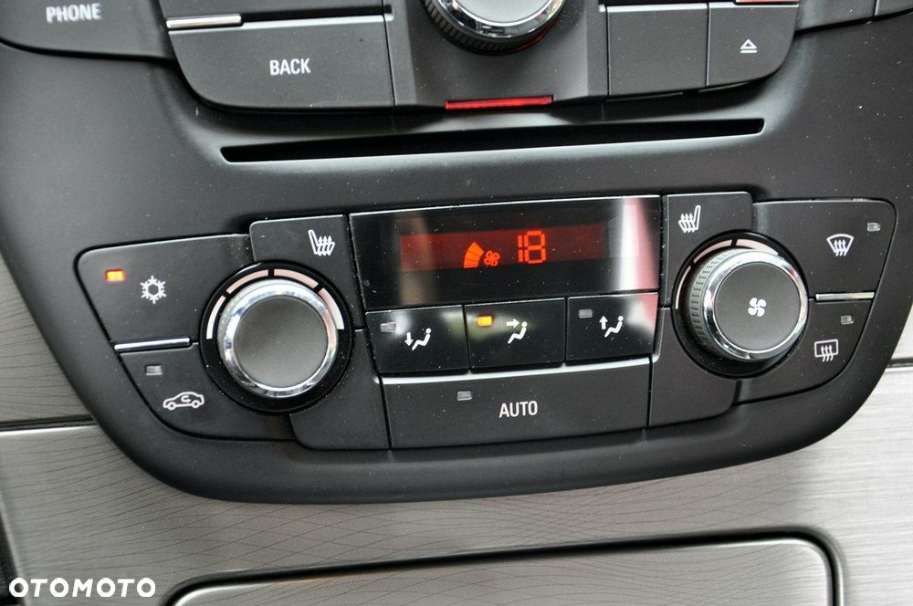 Opel Insignia 1.4 T Cosmo S&S - 36