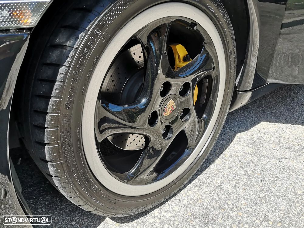 Porsche 911 (996) Carrera Coupé - 6