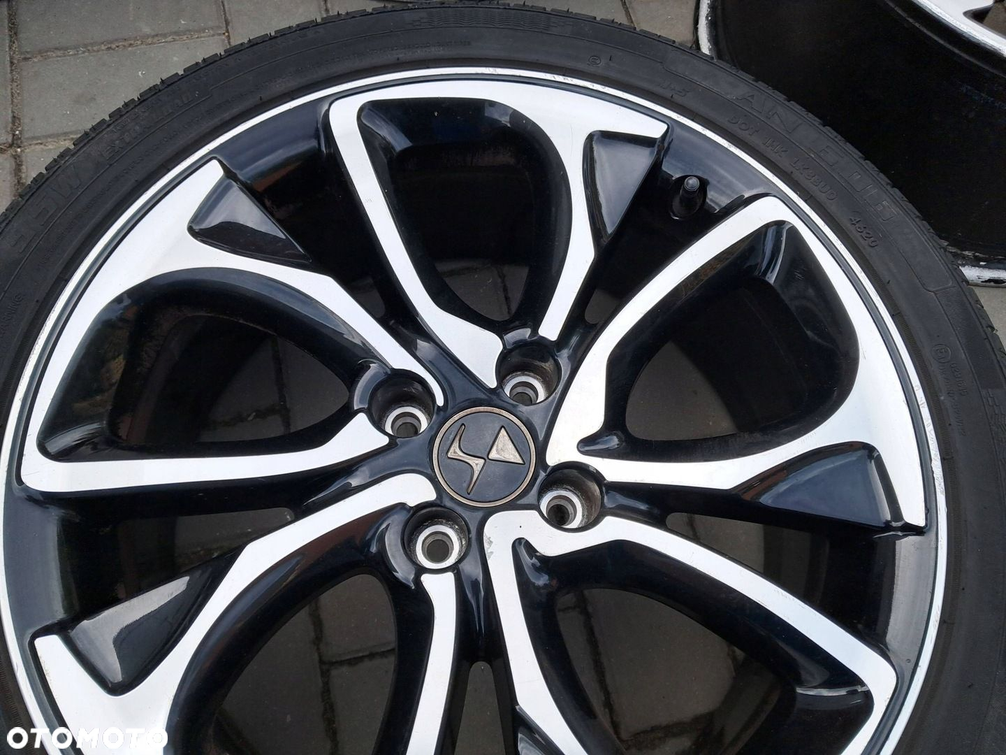 Citroen DS4 felgi aluminiowe 18" ET29 4x108 9688904377 225/45R18 - 12