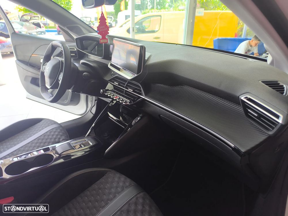 Peugeot e-208 Allure+ - 18