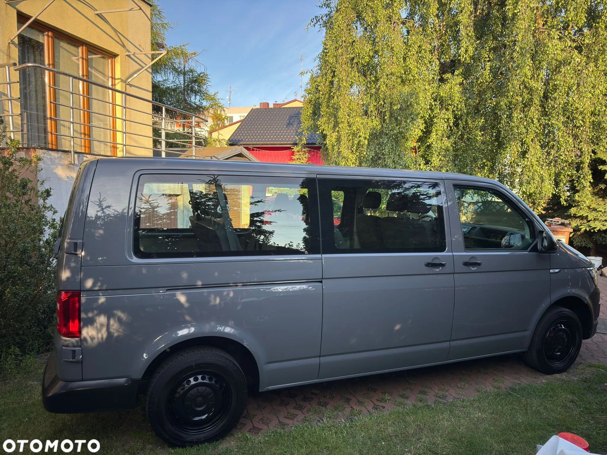 Volkswagen Transporter T6 TDI L2H1 - 1