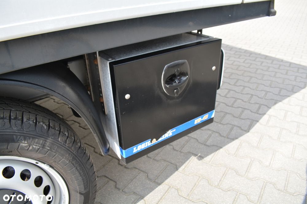 Volkswagen TRANSPORTER T6.1 DOKA - 16