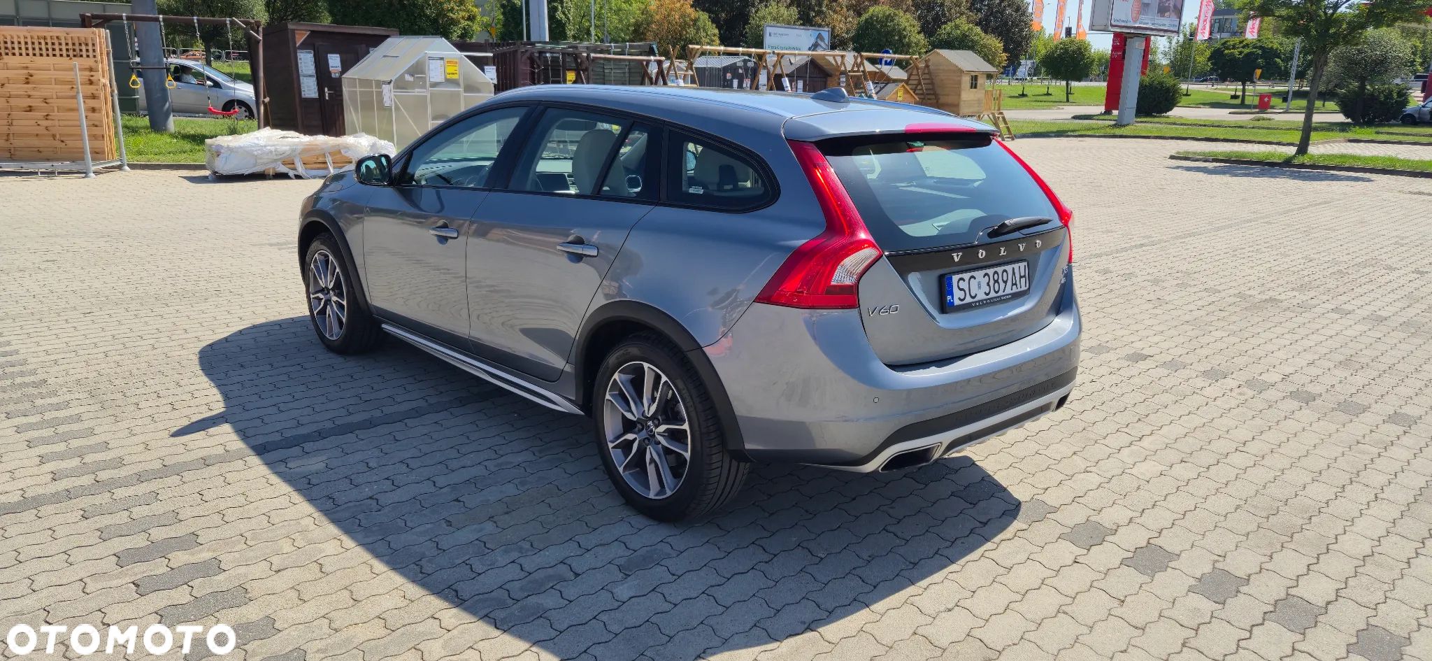 Volvo V60 Cross Country T5 AWD Summum - 1