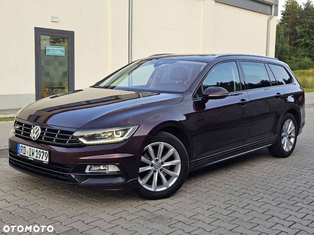 Volkswagen Passat - 1