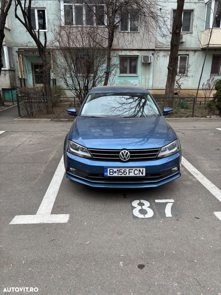 Volkswagen Jetta 1.2 TSI Trendline - 1