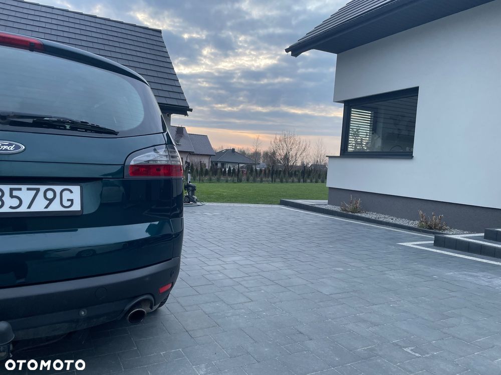 Ford S-Max 2.5 Titanium - 16