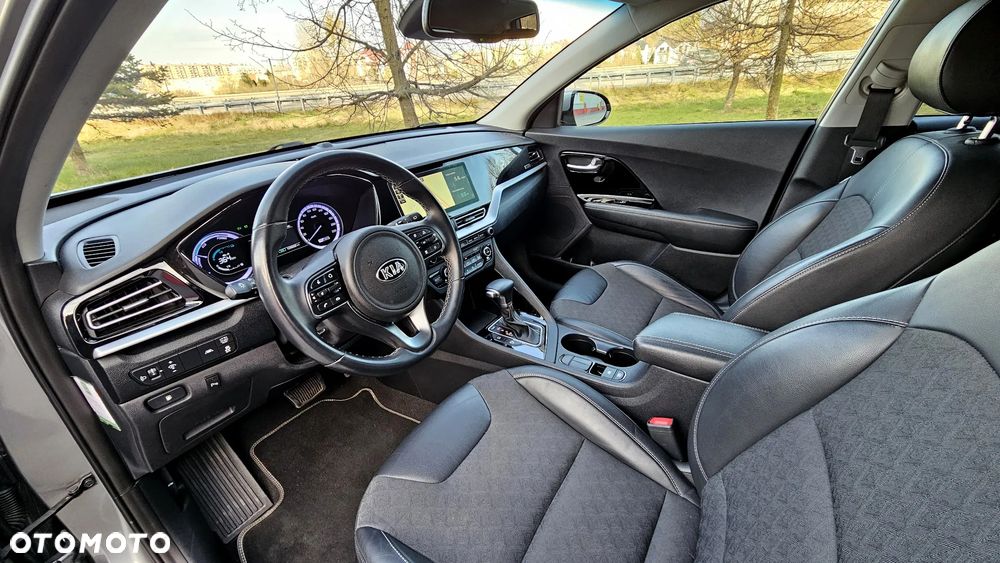 Kia Niro 1.6 GDI 2WD Edition 7 - 22
