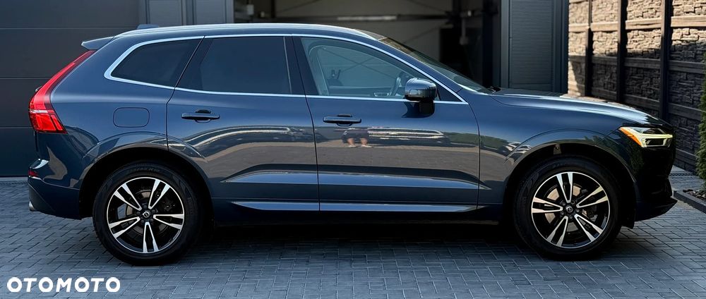 Volvo XC 60 B5 B Momentum - 4
