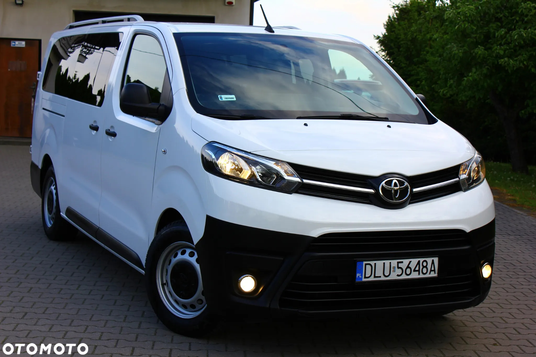 Toyota ProAce Kombi 2.0 D-4D Long 2,8t - 4