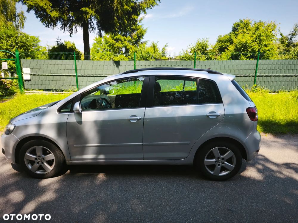 Volkswagen Golf Plus 1.6 TDI BlueMot Comfortline - 13