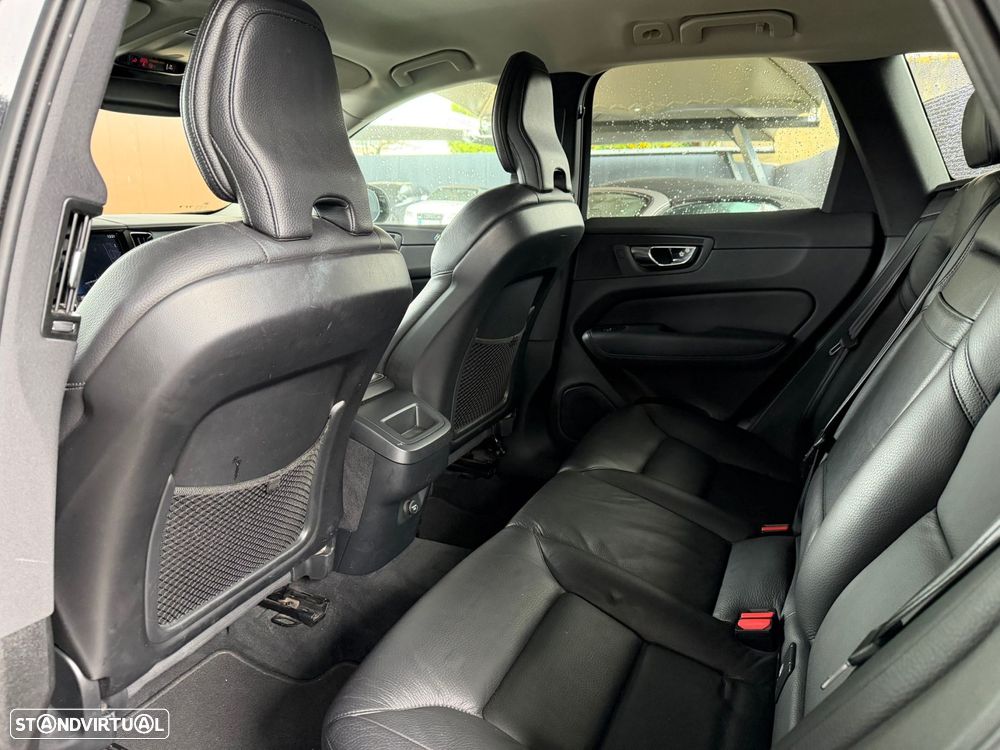 Volvo XC 60 2.0 D4 Momentum Plus Geartronic - 11