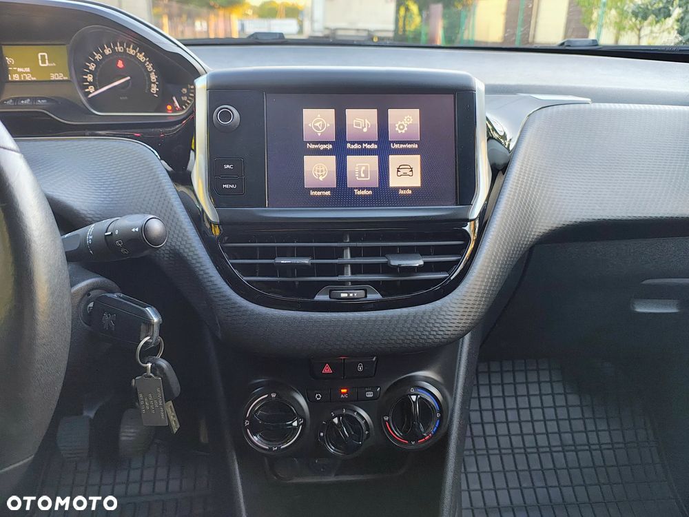 Peugeot 208 1.2 PureTech Style - 28