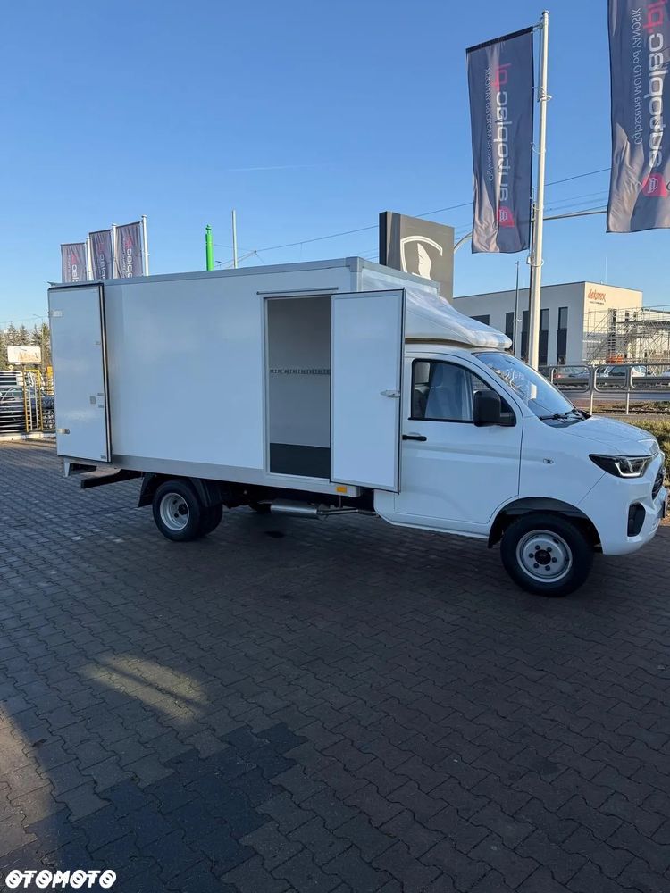 BAW Light Truck - 3