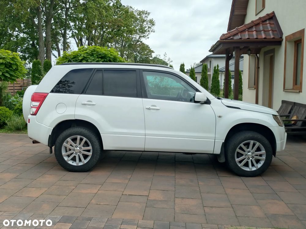 Suzuki Grand Vitara 2.0 Comfort - 2